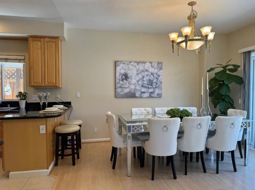 Image 5 of property listing at 1745 Cambria Court, San Jose, CA 95124
