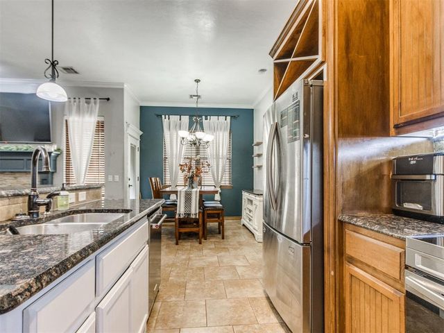 2921 San Juan Trail, Moore, OK 73160