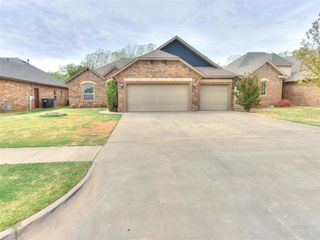 2921 San Juan Trail, Moore, OK 73160