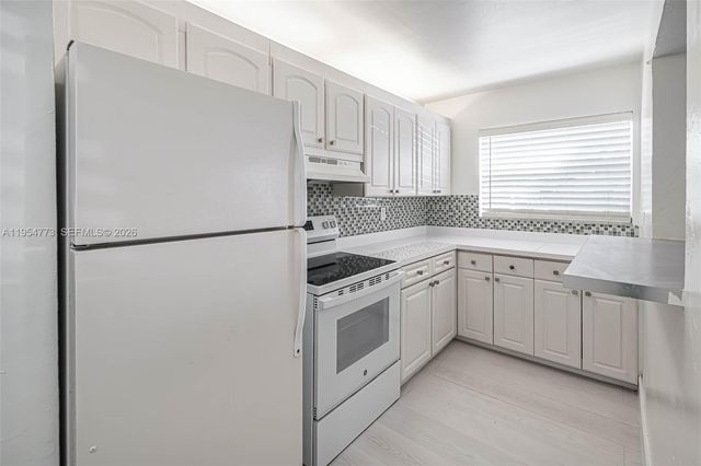 2025 Miami Rd 19, Fort Lauderdale, FL 33316