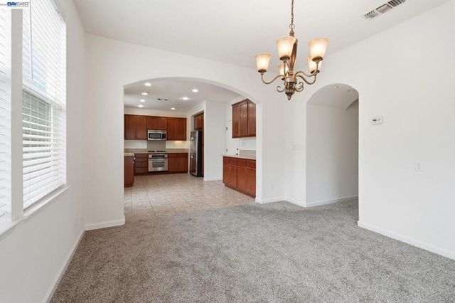 1121 Andreas Ln, Tracy, CA 95376