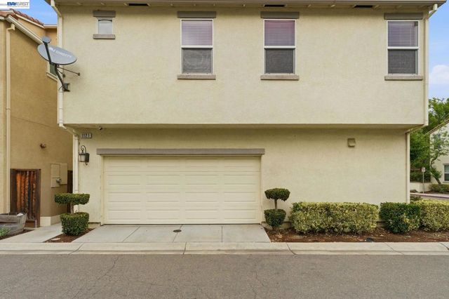 1121 Andreas Ln, Tracy, CA 95376