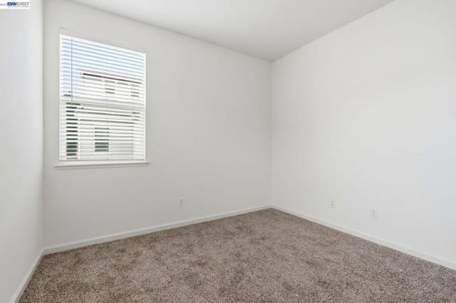 1121 Andreas Ln, Tracy, CA 95376