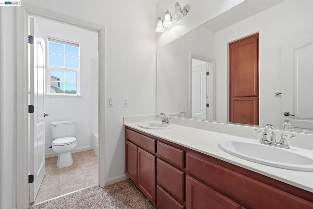 Image 19 of property listing at 1121 Andreas Ln, Tracy, CA 95376