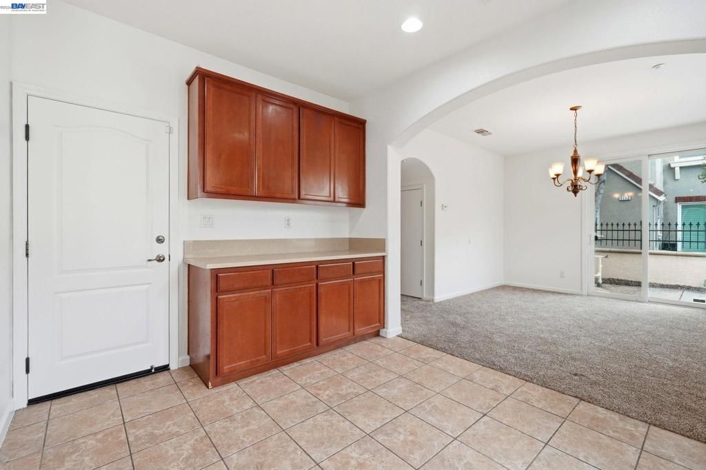 Image 24 of property listing at 1121 Andreas Ln, Tracy, CA 95376