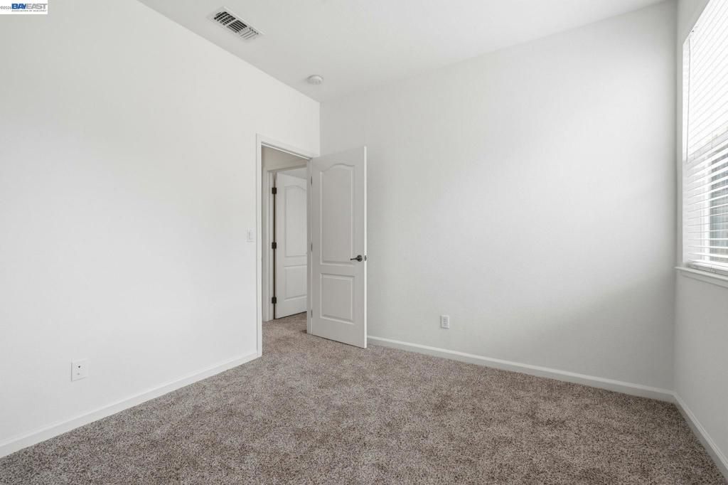 Image 33 of property listing at 1121 Andreas Ln, Tracy, CA 95376