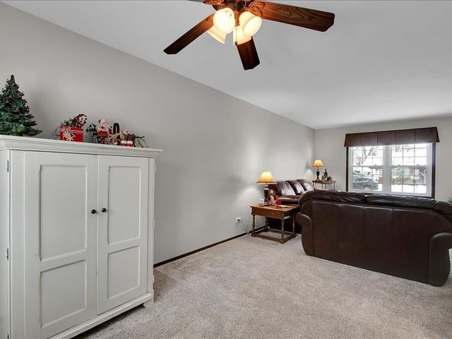 6796 Red Wing Drive, Woodridge, IL 60517