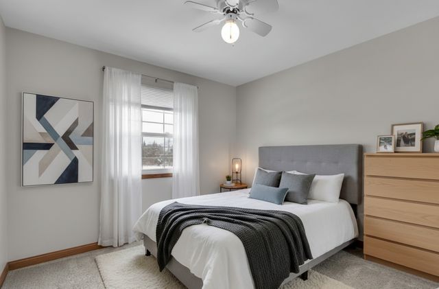 6796 Red Wing Drive, Woodridge, IL 60517