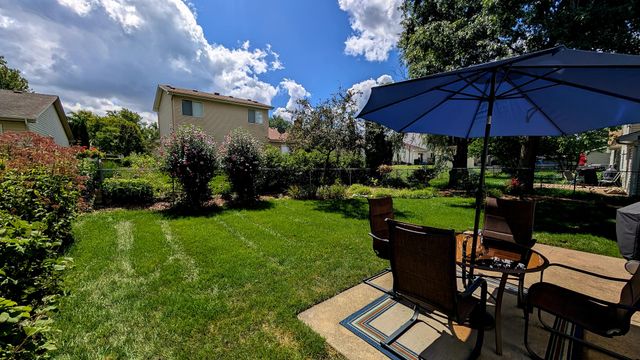 6796 Red Wing Drive, Woodridge, IL 60517