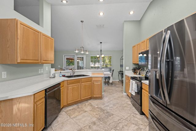 1277 MCGIRTS CREEK Drive E, Jacksonville, FL 32221