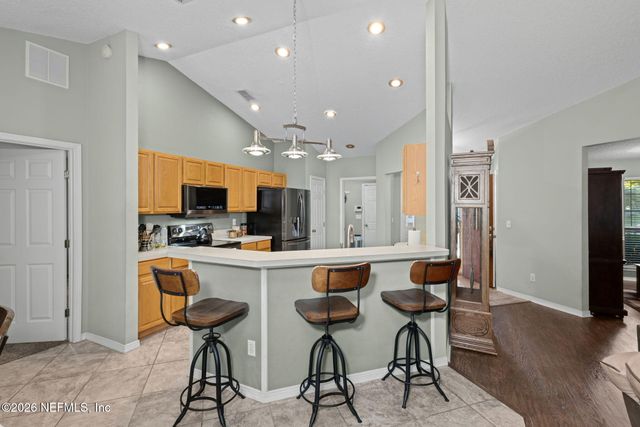 1277 MCGIRTS CREEK Drive E, Jacksonville, FL 32221