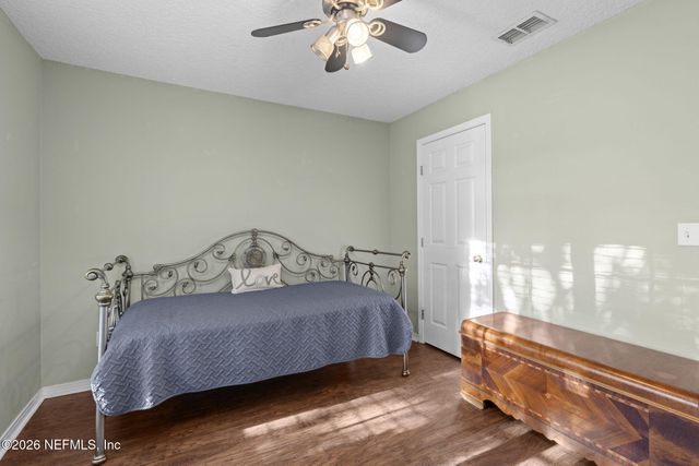 1277 MCGIRTS CREEK Drive E, Jacksonville, FL 32221