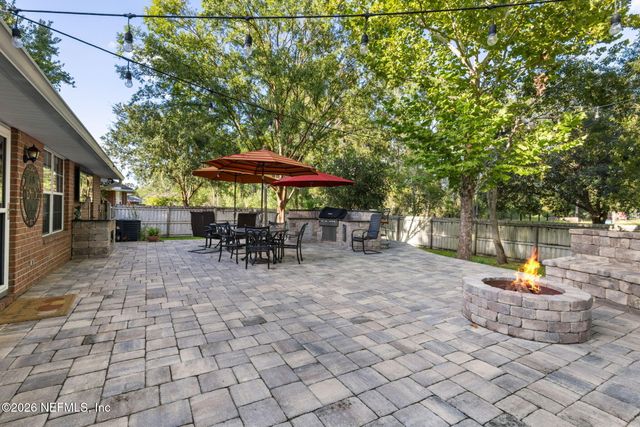 1277 MCGIRTS CREEK Drive E, Jacksonville, FL 32221
