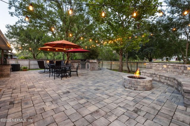 1277 MCGIRTS CREEK Drive E, Jacksonville, FL 32221