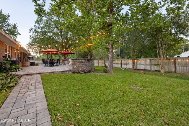 1277 MCGIRTS CREEK Drive E, Jacksonville, FL 32221