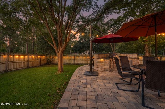 1277 MCGIRTS CREEK Drive E, Jacksonville, FL 32221