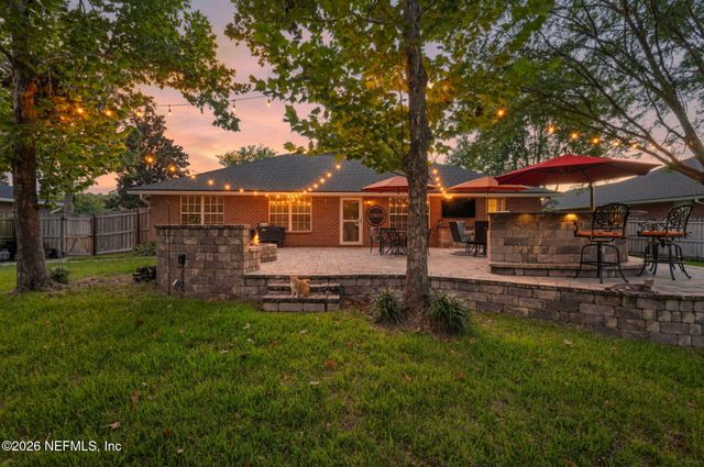 1277 MCGIRTS CREEK Drive E, Jacksonville, FL 32221