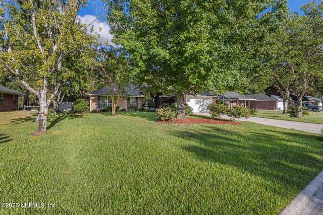1277 MCGIRTS CREEK Drive E, Jacksonville, FL 32221