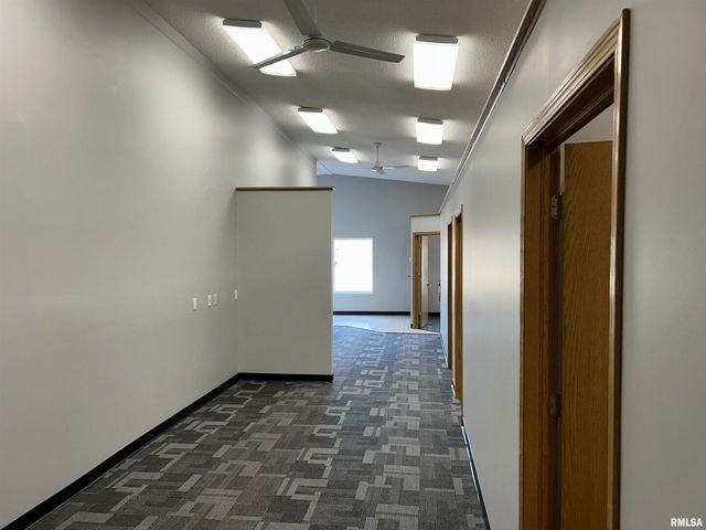 512 1ST Avenue 1, 3, Colona, IL 61241