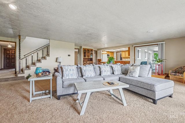 1703 Primrose Dr., Nampa, ID 83686