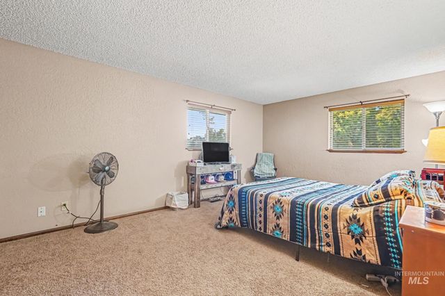 1703 Primrose Dr., Nampa, ID 83686