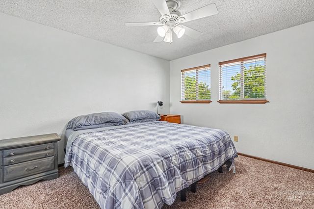 1703 Primrose Dr., Nampa, ID 83686