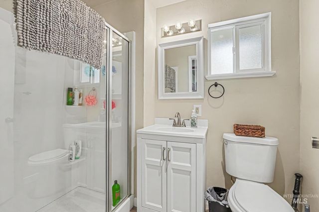 1703 Primrose Dr., Nampa, ID 83686