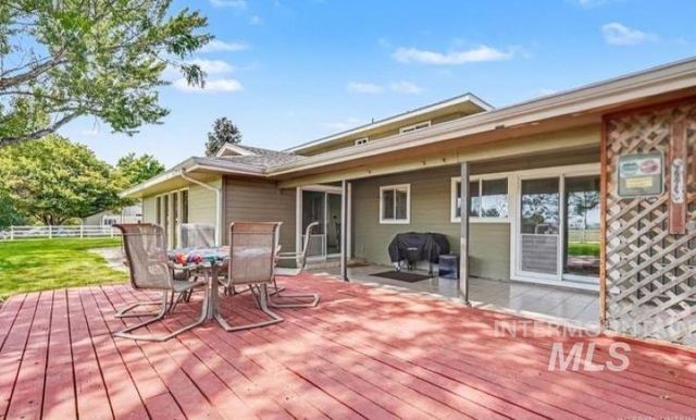 1703 Primrose Dr., Nampa, ID 83686