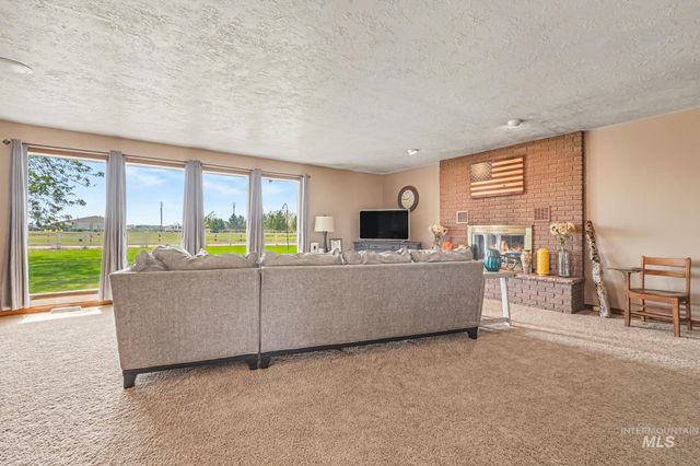 1703 Primrose Dr., Nampa, ID 83686