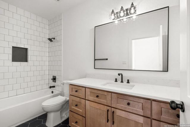 115 Dowdy, San Antonio, TX 78204