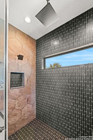 115 Dowdy, San Antonio, TX 78204