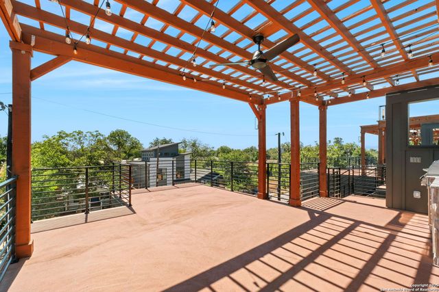 115 Dowdy, San Antonio, TX 78204