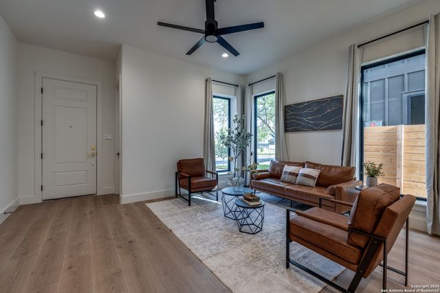 115 Dowdy, San Antonio, TX 78204