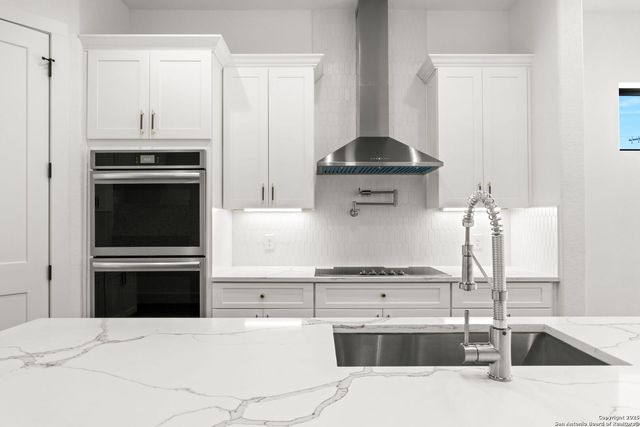 115 Dowdy, San Antonio, TX 78204