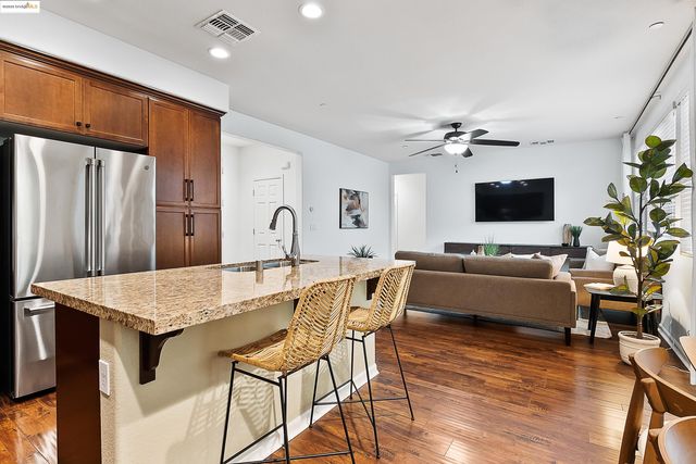 322 Pacifica Dr, Brentwood, CA 94513