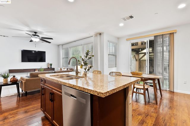 322 Pacifica Dr, Brentwood, CA 94513