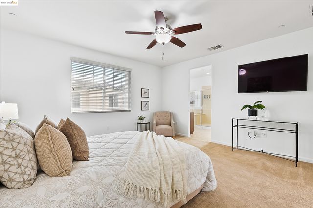 322 Pacifica Dr, Brentwood, CA 94513