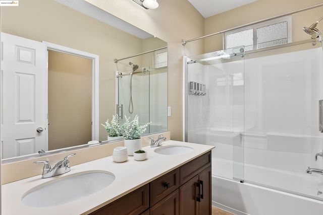 322 Pacifica Dr, Brentwood, CA 94513