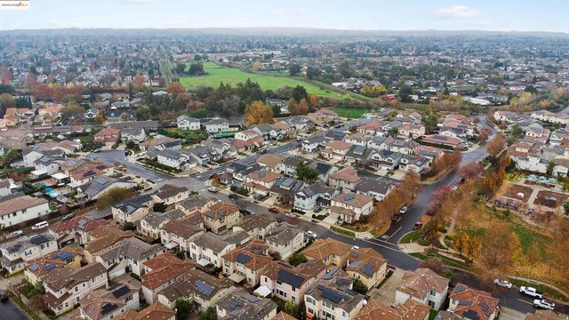 322 Pacifica Dr, Brentwood, CA 94513