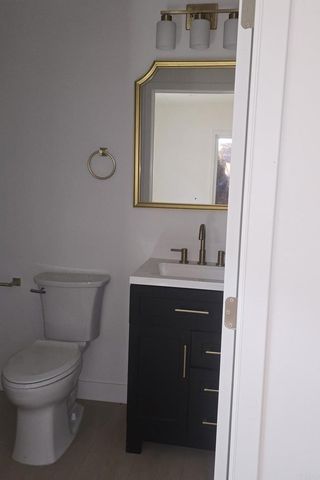 144 S Kenmore Avenue, Los Angeles, CA 90004