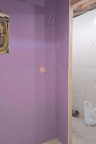 144 S Kenmore Avenue, Los Angeles, CA 90004