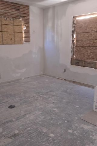 144 S Kenmore Avenue, Los Angeles, CA 90004