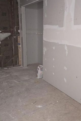 144 S Kenmore Avenue, Los Angeles, CA 90004