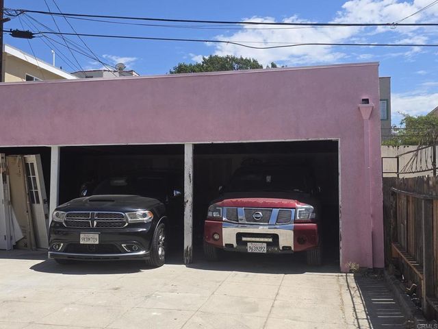 144 S Kenmore Avenue, Los Angeles, CA 90004