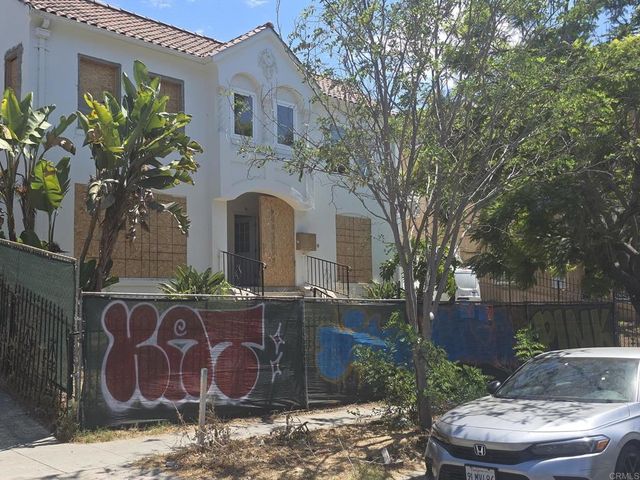 144 S Kenmore Avenue, Los Angeles, CA 90004