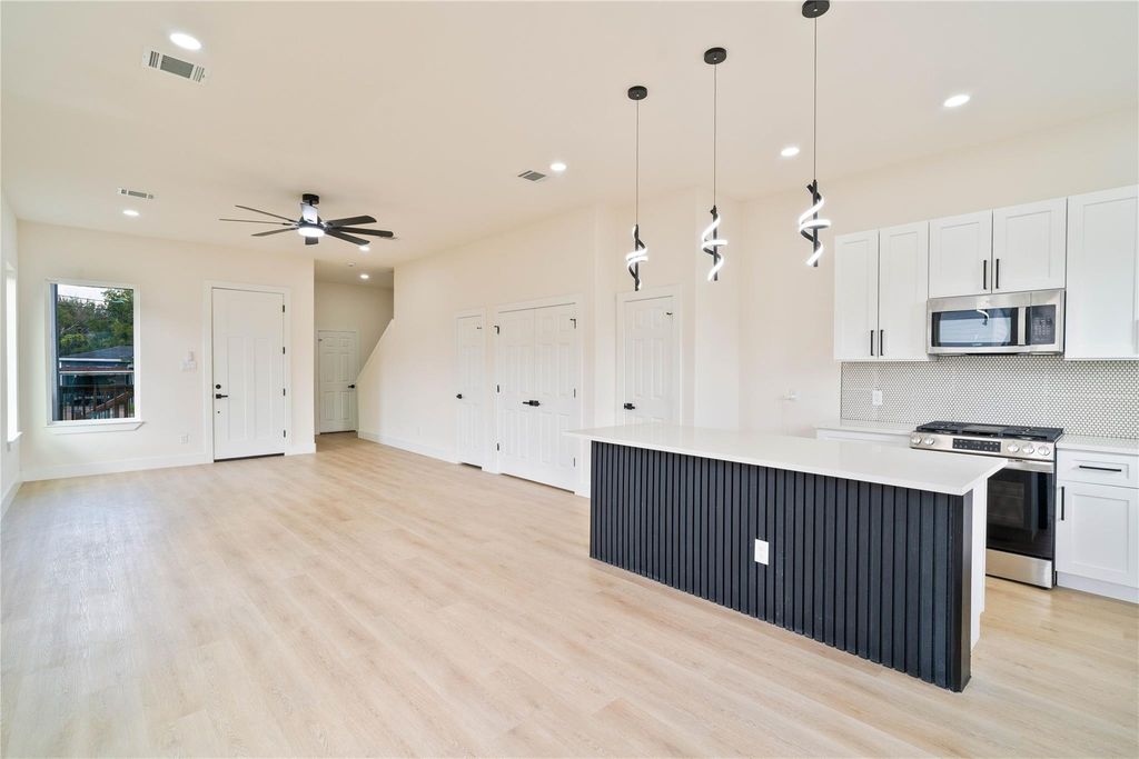 3212 Retta Street, Houston, TX 77026