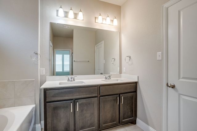 1448 Eagle Nest Drive, Pelican Bay, TX 76020