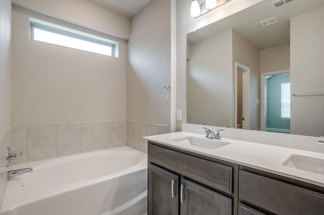 1448 Eagle Nest Drive, Pelican Bay, TX 76020