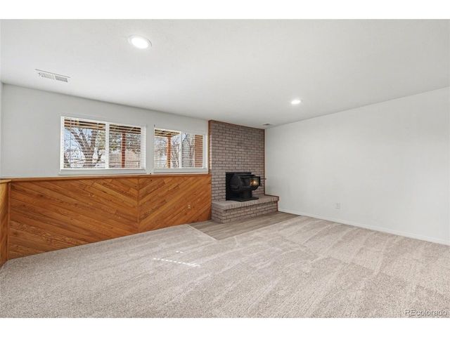 971 S Arbutus St, Lakewood, CO 80228