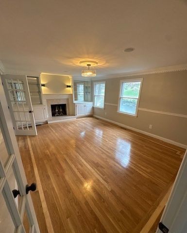 10 Crestwood Rd, North Reading, MA 01864